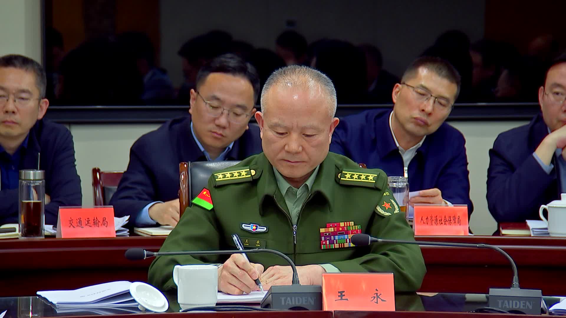 全市二季度重点工作任务推进会召开  锚定目标 加压奋进 奋力推动“十五五”开好局起好步